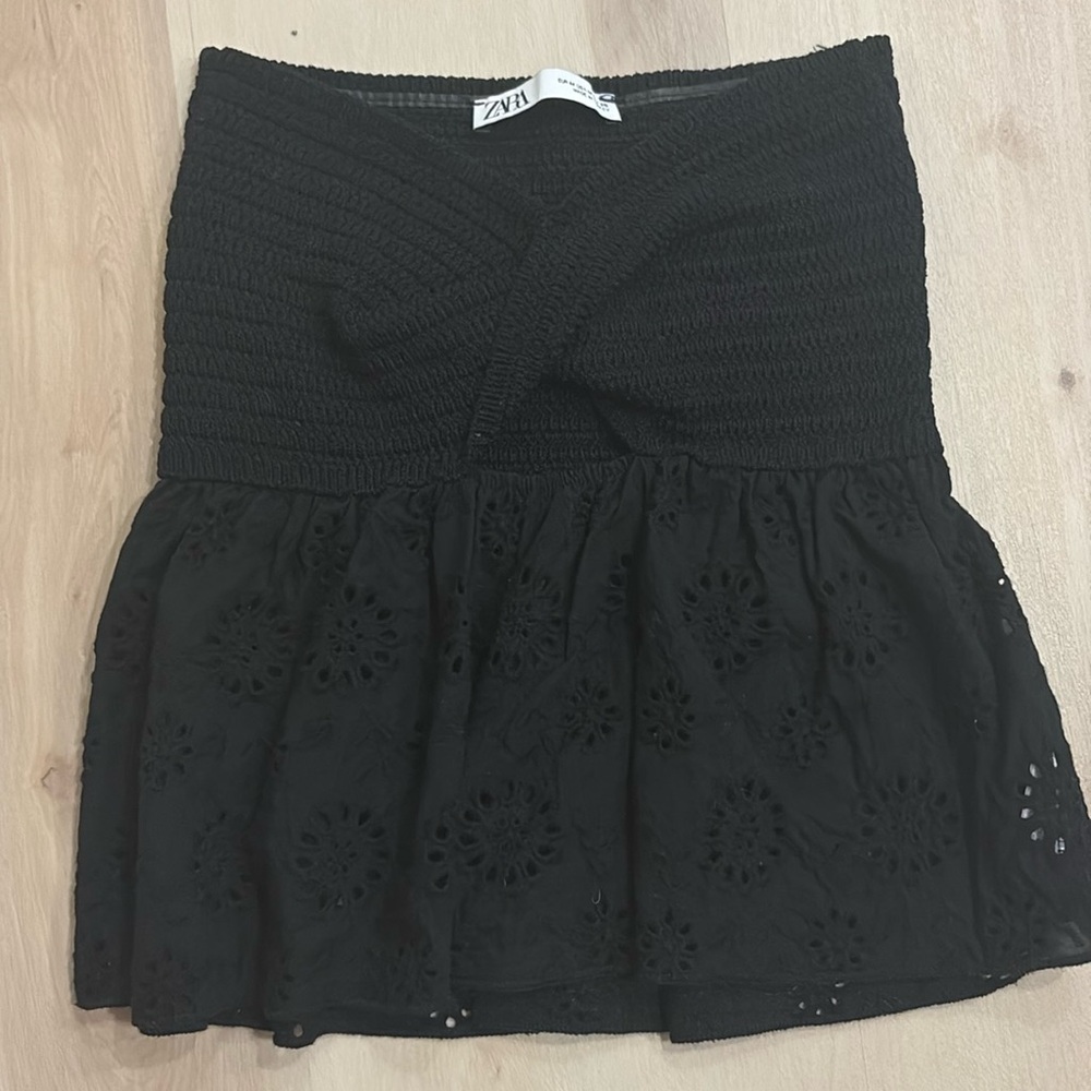 Zara tube top (size m but fits s)